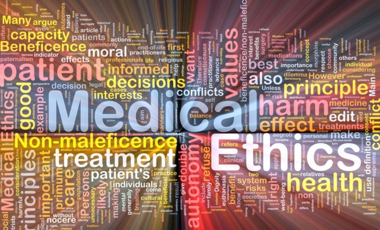 Integrating social problems and bioethics in medical school curriculum: An example from University of North Carolina